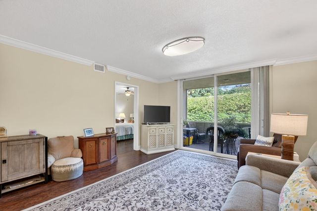 9215 Flynn Circle 8, Boca Raton, FL 33496