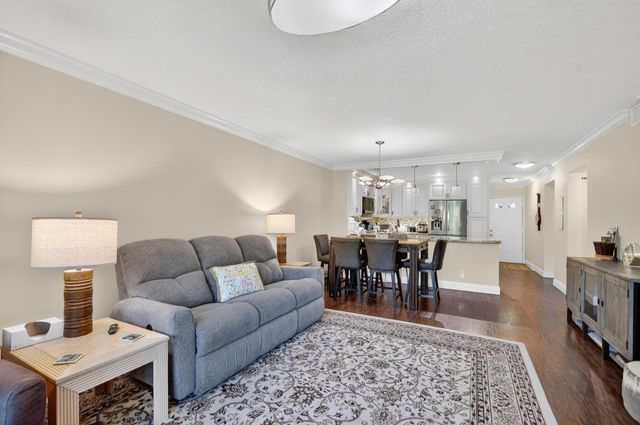 9215 Flynn Circle 8, Boca Raton, FL 33496