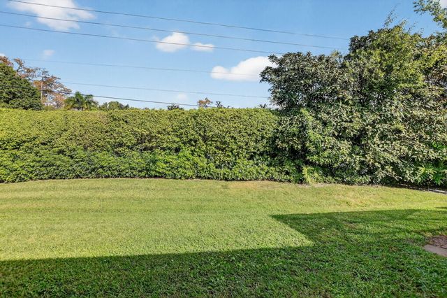 9215 Flynn Circle 8, Boca Raton, FL 33496