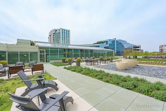 1720 Maple Avenue 2170, Evanston, IL 60201
