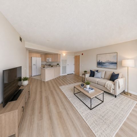 1720 Maple Avenue 2170, Evanston, IL 60201