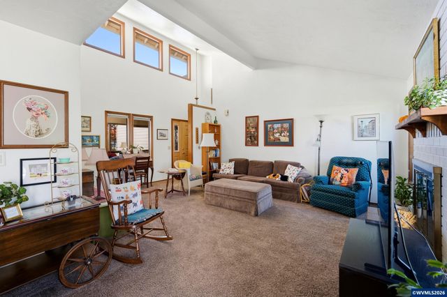 2930 Cedarwood Ct SE, Albany, OR 97322