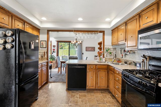 2930 Cedarwood Ct SE, Albany, OR 97322
