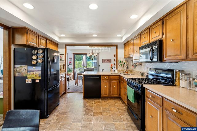 2930 Cedarwood Ct SE, Albany, OR 97322
