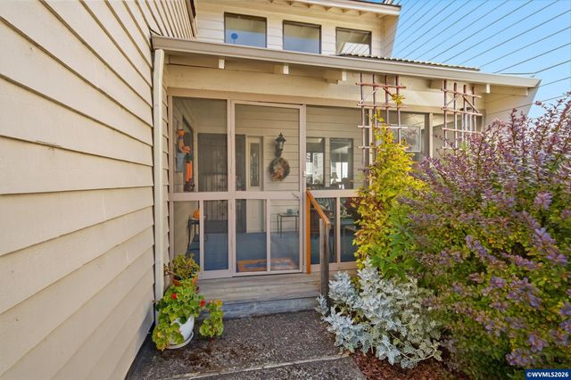 2930 Cedarwood Ct SE, Albany, OR 97322