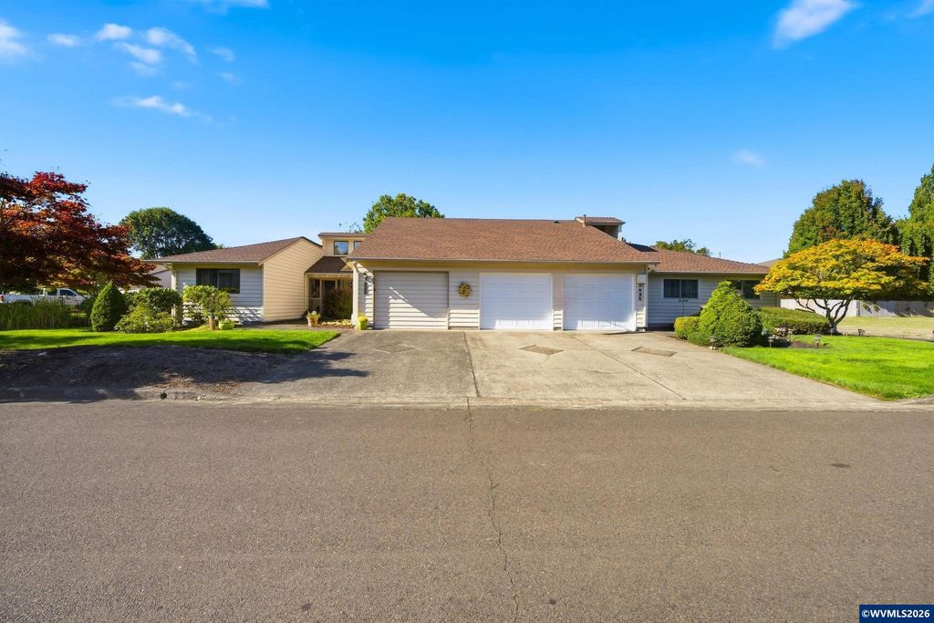 2930 Cedarwood Ct SE, Albany, OR 97322