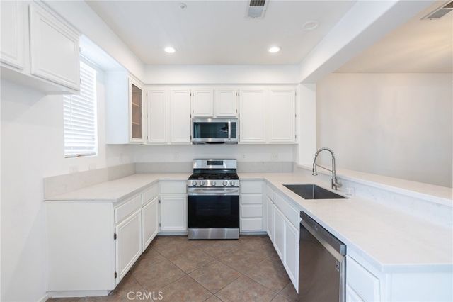 6 Harvest Point, Aliso Viejo, CA 92656