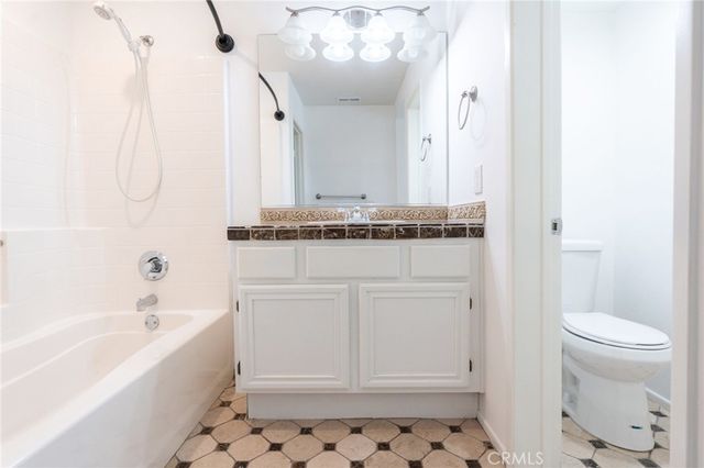 6 Harvest Point, Aliso Viejo, CA 92656
