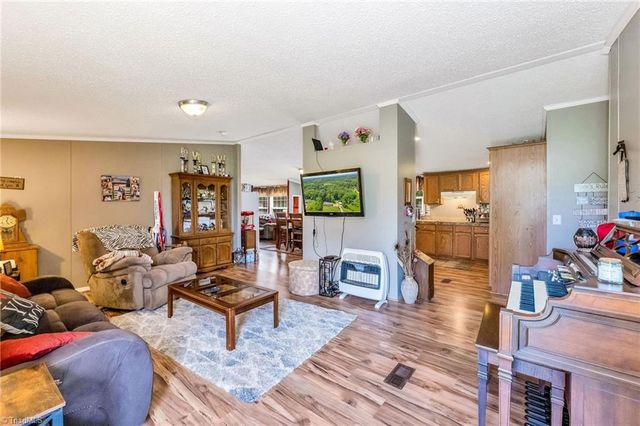 1089 Austin Little Mountain Road, Ronda, NC 28670