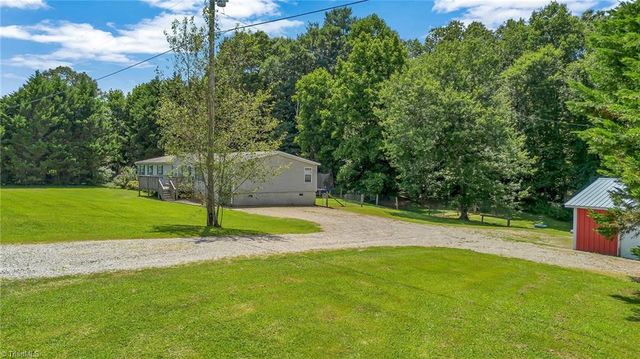 1089 Austin Little Mountain Road, Ronda, NC 28670