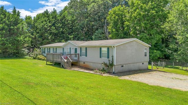 1089 Austin Little Mountain Road, Ronda, NC 28670