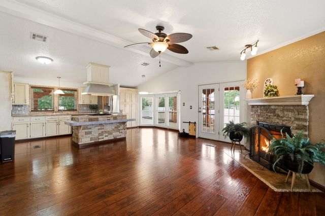 1995 Calle Cristo, Santa Fe, NM 87507