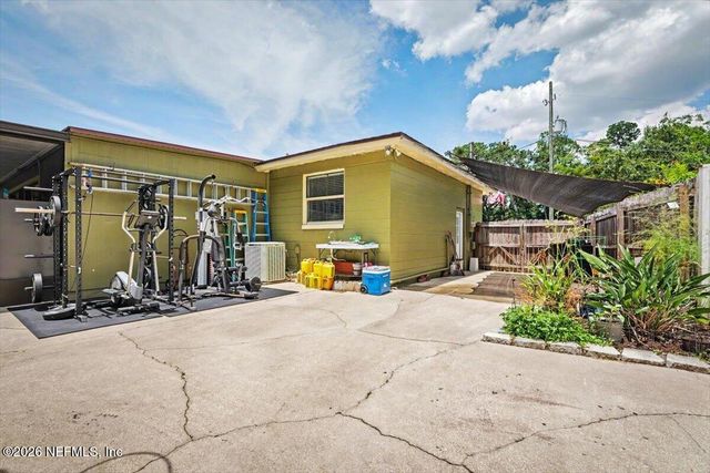 7126 SANS SOUCI Road, Jacksonville, FL 32216