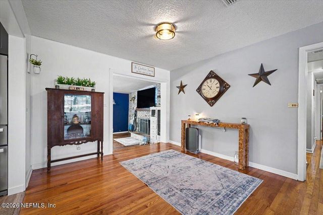 7126 SANS SOUCI Road, Jacksonville, FL 32216