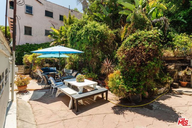 947 N Vendome Street, Los Angeles, CA 90026