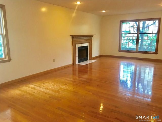 24 Cassidy Park, Greenwich, CT 06830