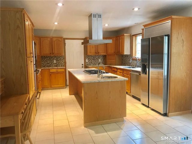 24 Cassidy Park, Greenwich, CT 06830