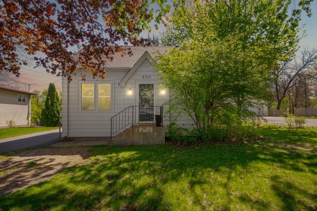 830 Mcknight Road N, Maplewood, MN 55119