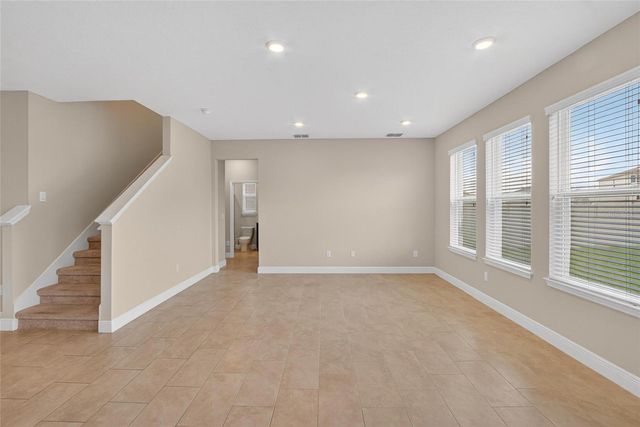2546 WARREN ACRES BOULEVARD, Wesley Chapel, FL 33543