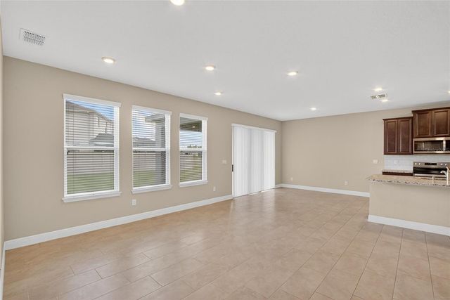 2546 WARREN ACRES BOULEVARD, Wesley Chapel, FL 33543