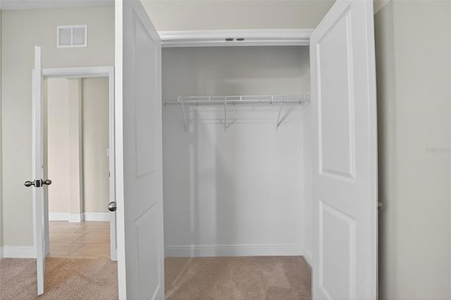 2546 WARREN ACRES BOULEVARD, Wesley Chapel, FL 33543