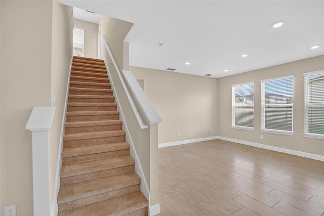 2546 WARREN ACRES BOULEVARD, Wesley Chapel, FL 33543