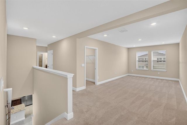 2546 WARREN ACRES BOULEVARD, Wesley Chapel, FL 33543
