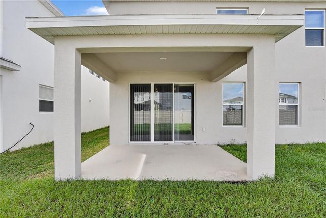 2546 WARREN ACRES BOULEVARD, Wesley Chapel, FL 33543