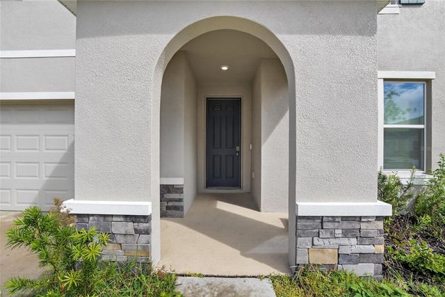 2546 WARREN ACRES BOULEVARD, Wesley Chapel, FL 33543