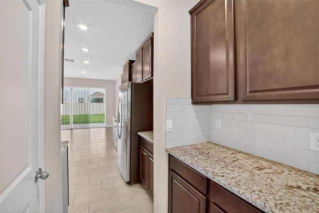 2546 WARREN ACRES BOULEVARD, Wesley Chapel, FL 33543
