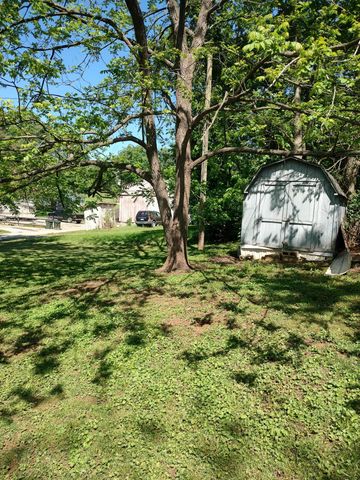 105 Pineview Lane, Carlisle, KY 40311