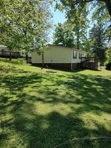 105 Pineview Lane, Carlisle, KY 40311