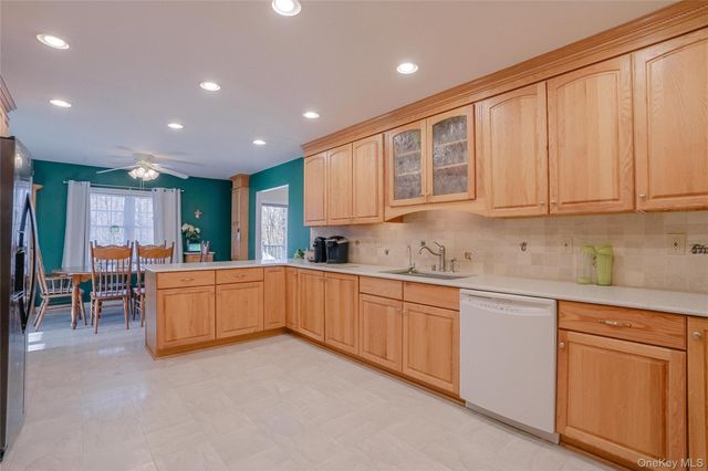 13 Edna Drive, Hyde Park, NY 12538