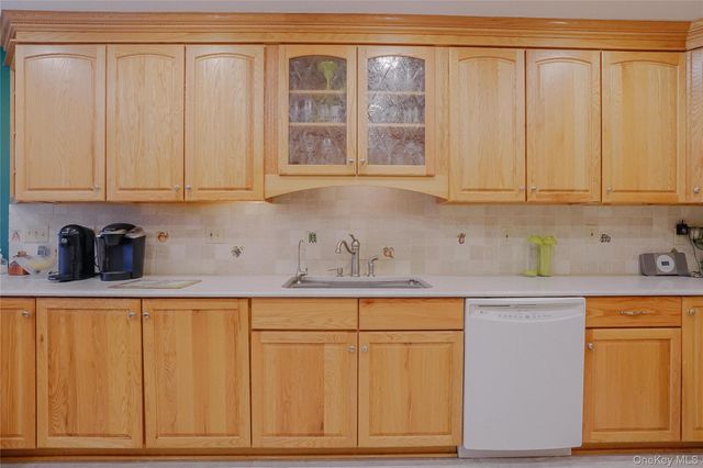 13 Edna Drive, Hyde Park, NY 12538