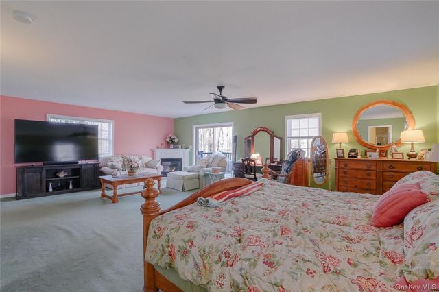 13 Edna Drive, Hyde Park, NY 12538