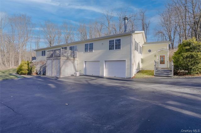 13 Edna Drive, Hyde Park, NY 12538