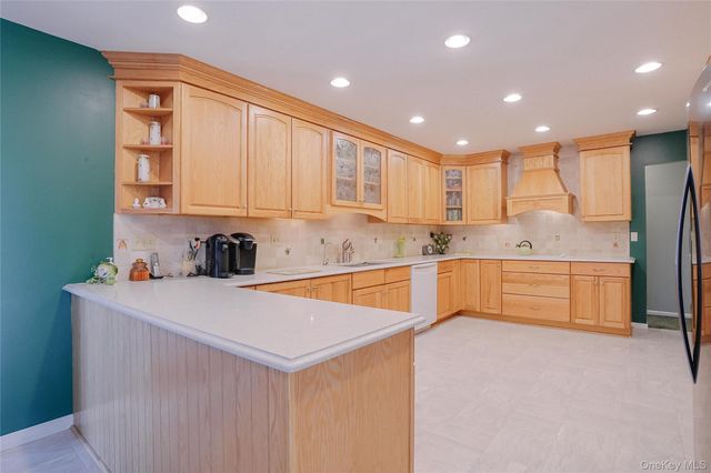 13 Edna Drive, Hyde Park, NY 12538