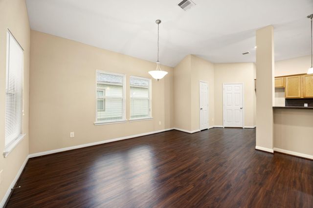 5601 Howell Street, Houston, TX 77032