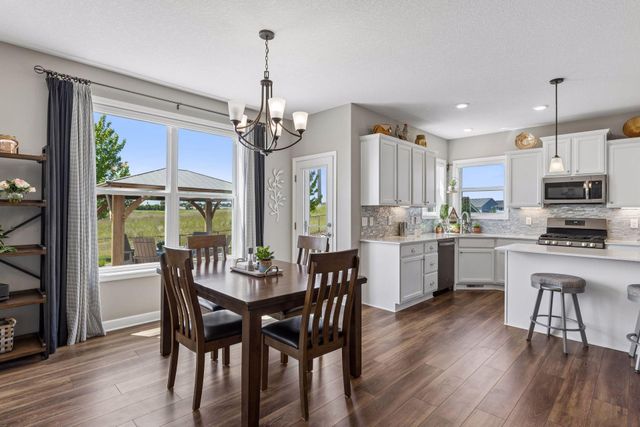 9789 Glacial Valley Bay, Woodbury, MN 55129