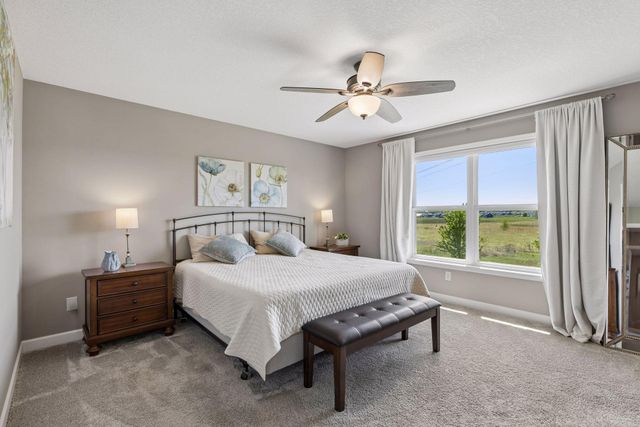 9789 Glacial Valley Bay, Woodbury, MN 55129