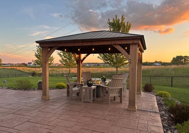 9789 Glacial Valley Bay, Woodbury, MN 55129