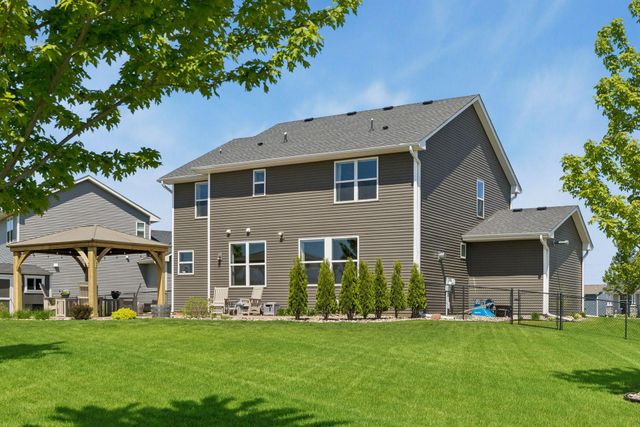 9789 Glacial Valley Bay, Woodbury, MN 55129