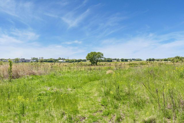 9789 Glacial Valley Bay, Woodbury, MN 55129