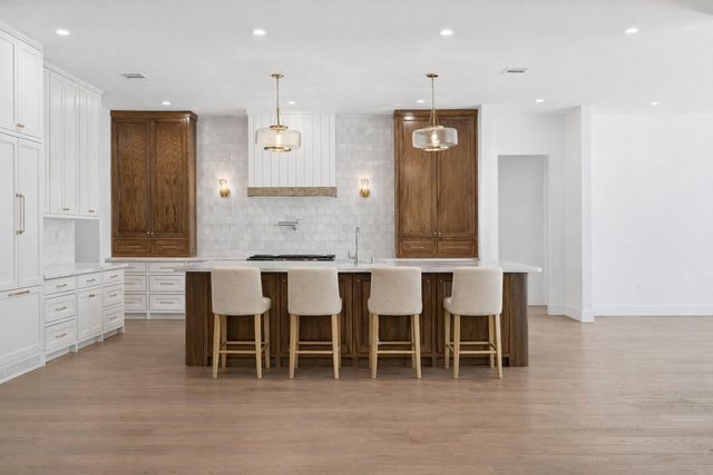 7002 Bowie Court, Montgomery, TX 77316