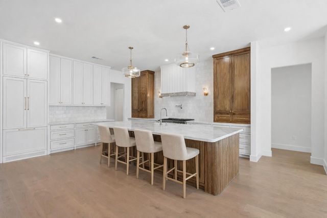 7002 Bowie Court, Montgomery, TX 77316