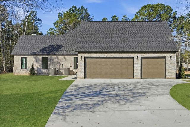 7002 Bowie Court, Montgomery, TX 77316