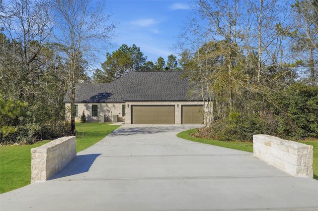 7002 Bowie Court, Montgomery, TX 77316