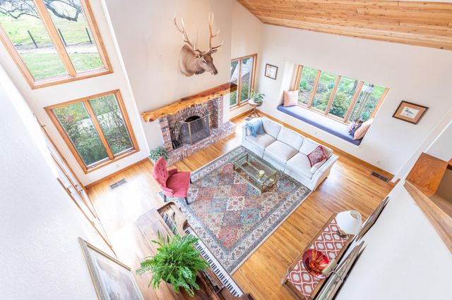 23848 Springwood Way, Millville, CA 96062