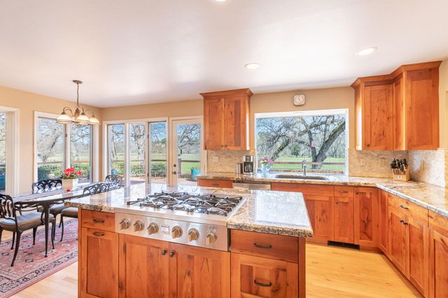 23848 Springwood Way, Millville, CA 96062