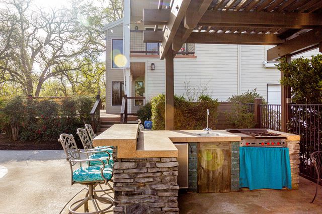 23848 Springwood Way, Millville, CA 96062